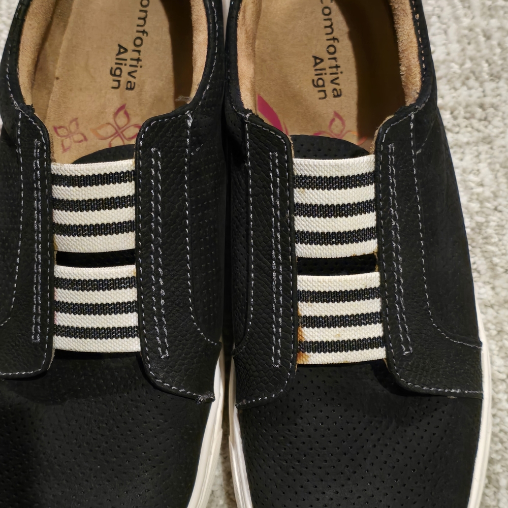 Comfortiva  Women's Black and White Slip-On Loafers  -NWOT